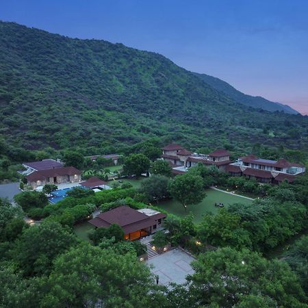 Anandam - A Luxury Resort In Удайпур Екстериор снимка