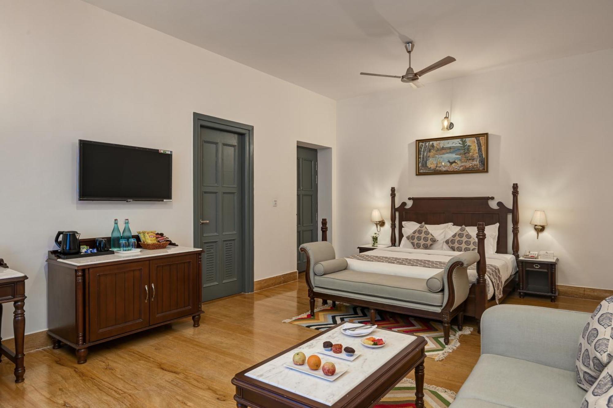 Anandam - A Luxury Resort In Удайпур Екстериор снимка