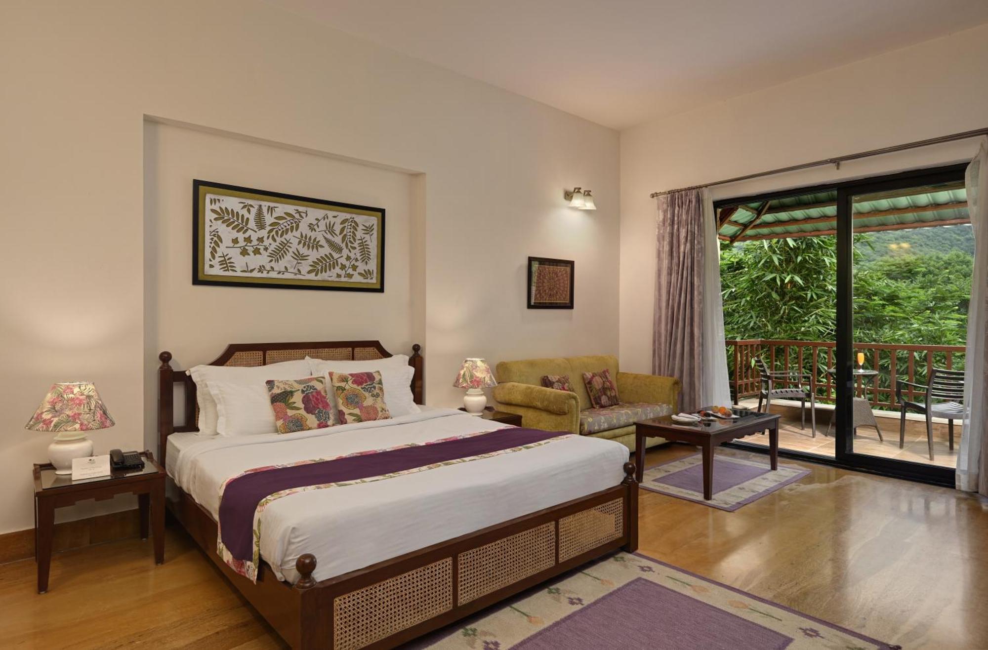 Anandam - A Luxury Resort In Удайпур Екстериор снимка