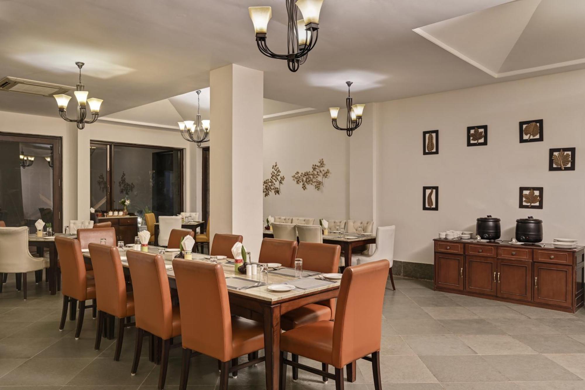 Anandam - A Luxury Resort In Удайпур Екстериор снимка