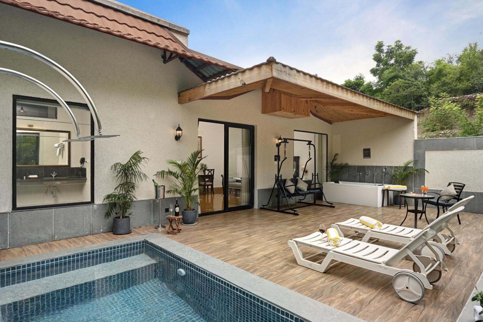Anandam - A Luxury Resort In Удайпур Екстериор снимка